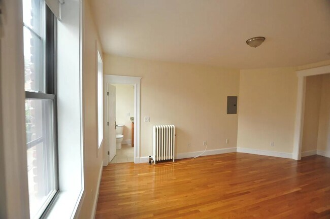 90 Brainerd Rd, Unit 14 in Boston, MA - Foto de edificio - Building Photo