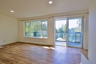 17305 Dayton Ave in Shoreline, WA - Building Photo - Building Photo