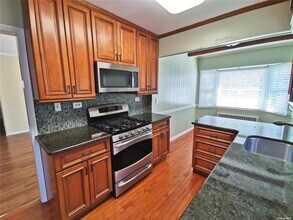 1419 Apple Ln in East Meadow, NY - Building Photo - Building Photo