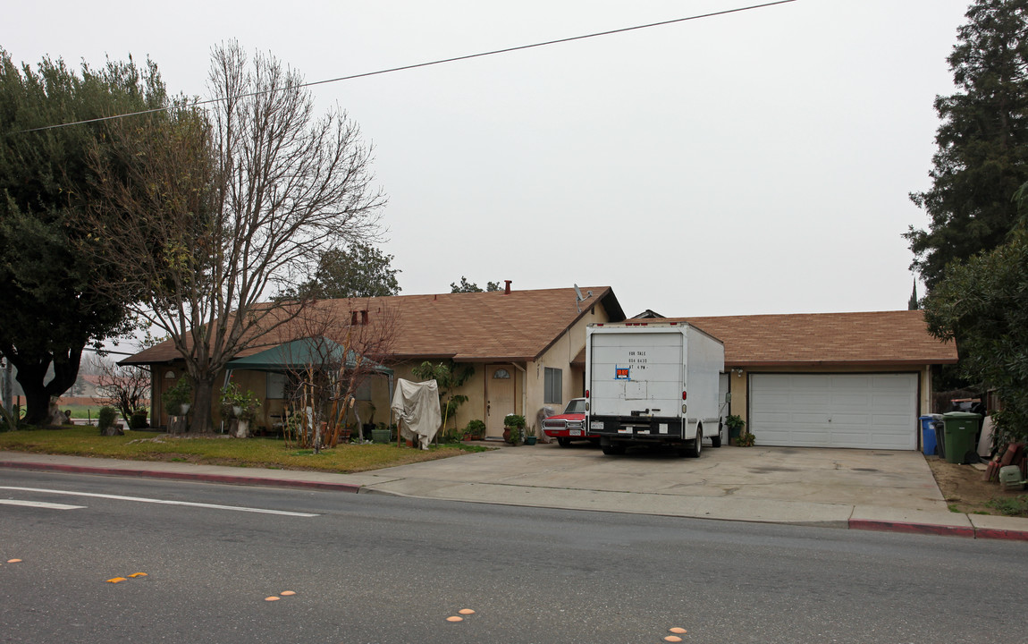 1560-1580 Tully Rd in Turlock, CA - Building Photo