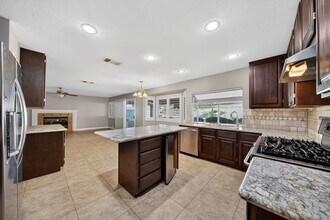 10028 Sail Landing Ct in Las Vegas, NV - Building Photo - Building Photo