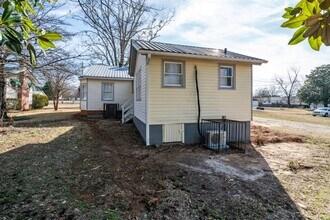 1444 Hueytown Rd in Hueytown, AL - Building Photo - Building Photo
