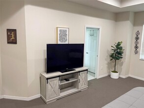 4754 Wandering Wy in Zephyrhills, FL - Building Photo - Building Photo