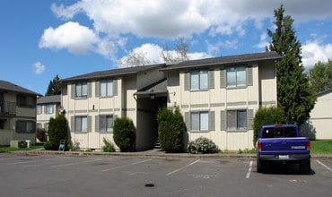 Maple Lane Court in Kent, WA - Building Photo - Building Photo