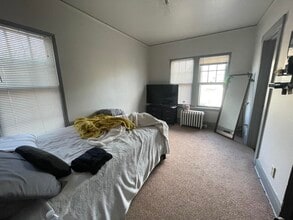 3358 N Cambridge Ave in Milwaukee, WI - Building Photo - Building Photo