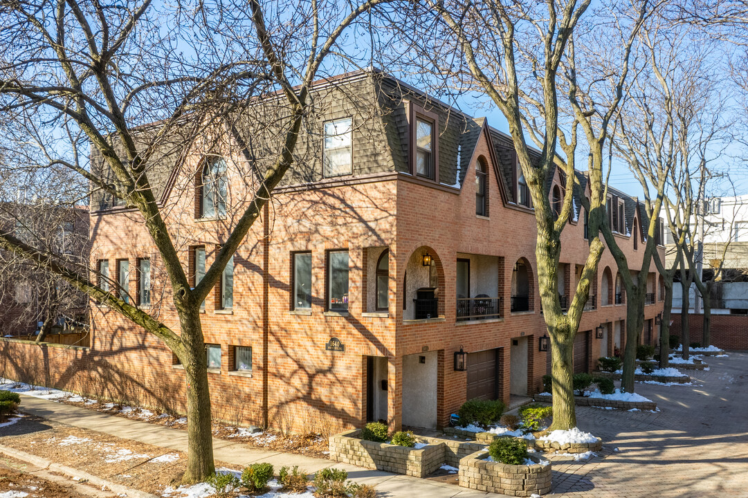 1640 N Burling St in Chicago, IL - Foto de edificio