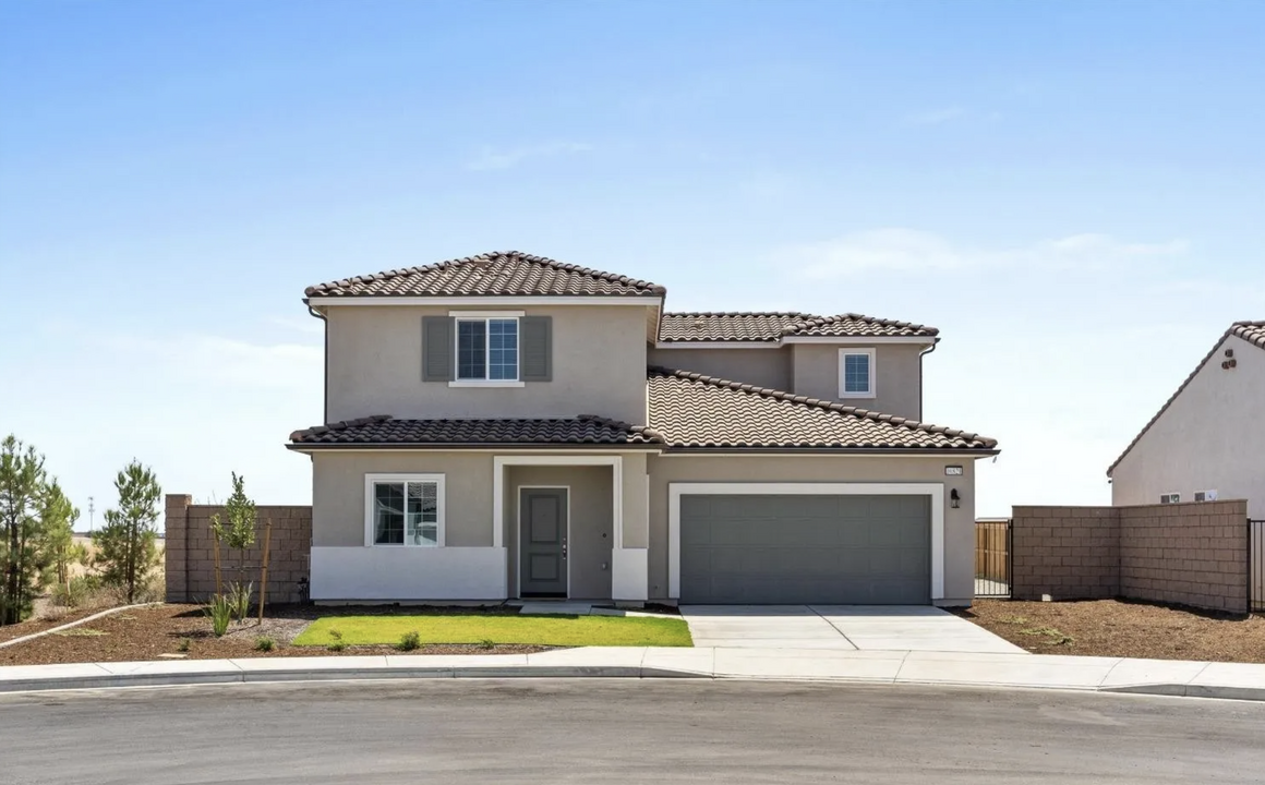 10821 Kuma Wy in Bakersfield, CA - Building Photo