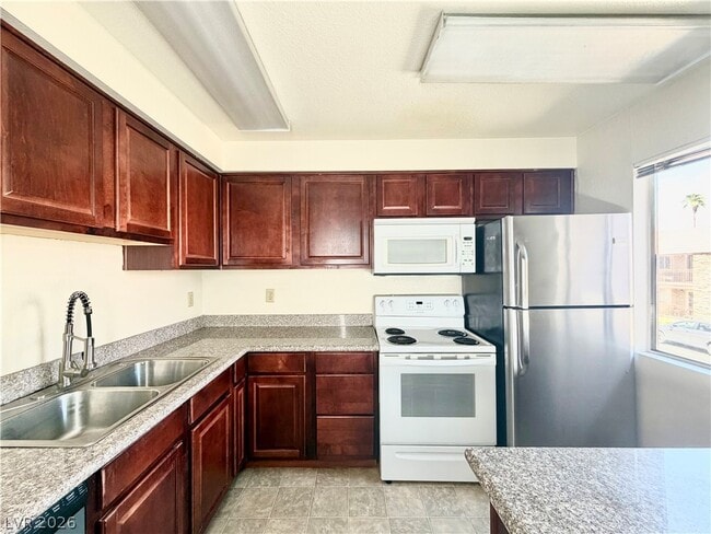 property at 5281 River Glen Dr