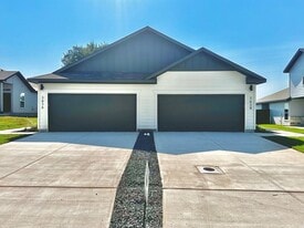 383 Cross Barn Blvd in Buda, TX - Building Photo