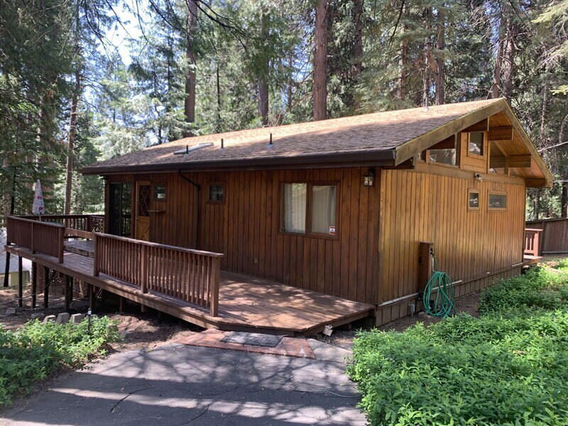 6194 Speckled Rd in Pollock Pines, CA - Building Photo