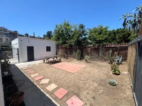 1931 Avalon St in Los Angeles, CA - Building Photo - Building Photo