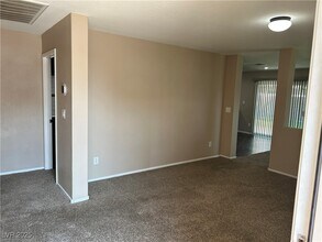 4908 Hostetler Ave in Las Vegas, NV - Building Photo - Building Photo
