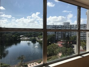 1300 NE Miami Gardens Dr in Miami, FL - Building Photo - Building Photo