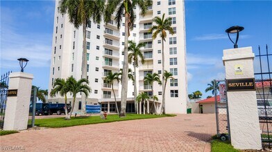 10701 Gulf Shore Dr in Naples, FL - Building Photo - Building Photo