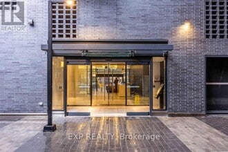 158 Front St E in Toronto, ON - Building Photo - Building Photo