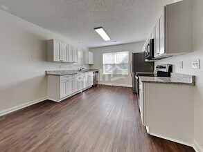 8793 Adaline St in North Charleston, SC - Building Photo - Building Photo