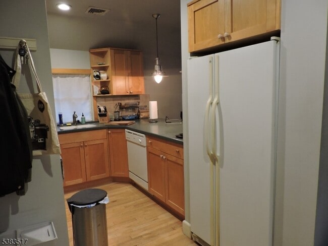 213 Holmes St in Boonton, NJ - Building Photo - Building Photo