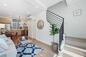 710 McGraw St in Seattle, WA - Foto de edificio - Building Photo