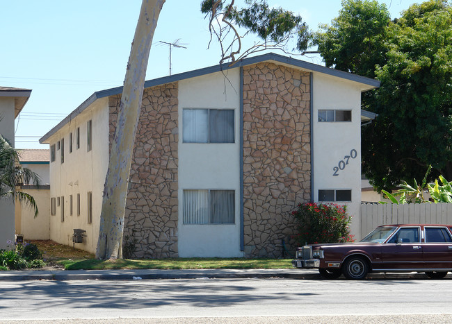 2070 N Ventura Rd in Oxnard, CA - Foto de edificio - Building Photo