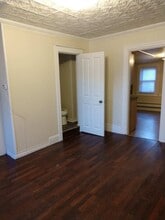 152 Ohio St, Unit 1 in Bangor, ME - Foto de edificio - Building Photo