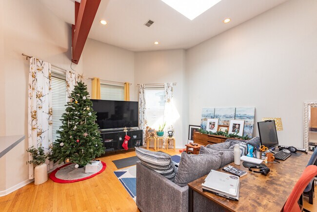 property at 4145 N Sheridan Rd