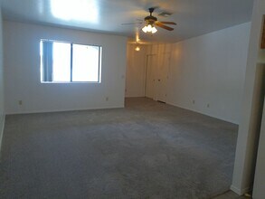 3805 Totem Dr in Lake Havasu City, AZ - Building Photo - Building Photo