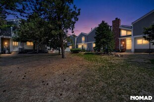 233 S Nome St in Aurora, CO - Building Photo