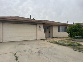 1000 W Coronado Ave in Ridgecrest, CA - Building Photo