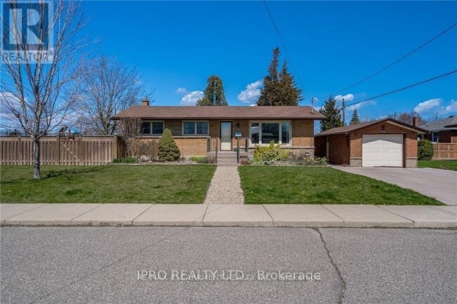 79 Sandalwood Ave