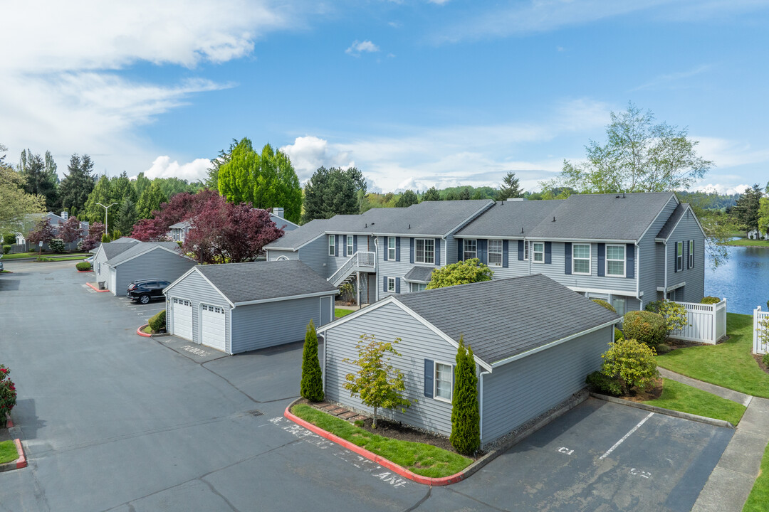 Bridgewater Condominiums in Kent, WA - Building Photo