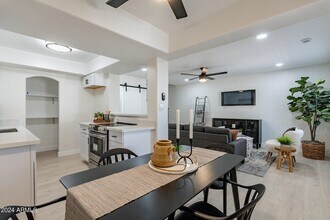 8103 E Glenrosa Ave in Scottsdale, AZ - Building Photo - Building Photo
