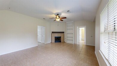 2307 Carnation Ct, Unit 124 in College Station, TX - Building Photo - Building Photo