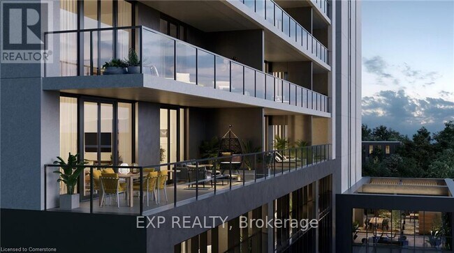741-741 King St W in Kitchener, ON - Building Photo - Building Photo