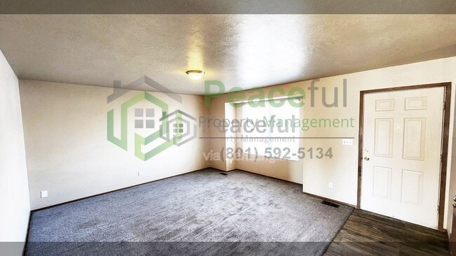 1129 W 2450 N in Layton, UT - Building Photo - Building Photo