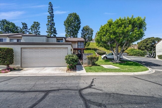 property at 5598 E Vista Del Rio