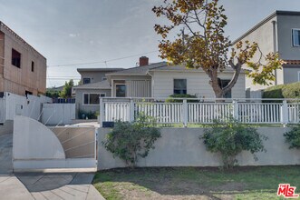 8305 Colegio Dr in Los Angeles, CA - Building Photo - Building Photo