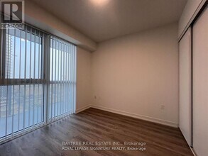 195 Commerce St in Vaughan, ON - Building Photo - Building Photo