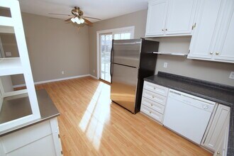 3416 18th St in Bettendorf, IA - Building Photo - Building Photo