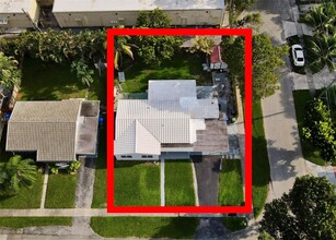 3050 Grant St in Hollywood, FL - Building Photo - Building Photo