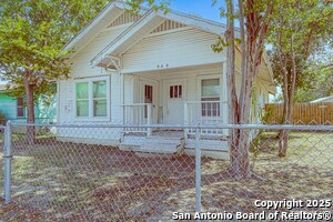 940 SW 36th St in San Antonio, TX - Building Photo - Building Photo
