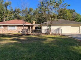 2402 Fawnwood Ln in Spring, TX - Building Photo