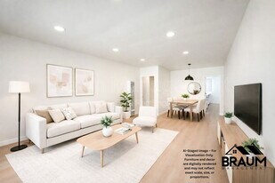 7333 Woodman Ave in Los Angeles, CA - Building Photo