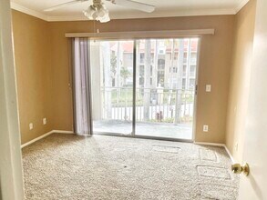 1705 Palm Cove Blvd-Unit -1-202 in Delray Beach, FL - Foto de edificio - Building Photo