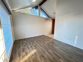 409 Royal St in Athens, TX - Building Photo