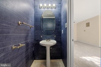 14111 Autumn Cir in Centreville, VA - Building Photo - Building Photo