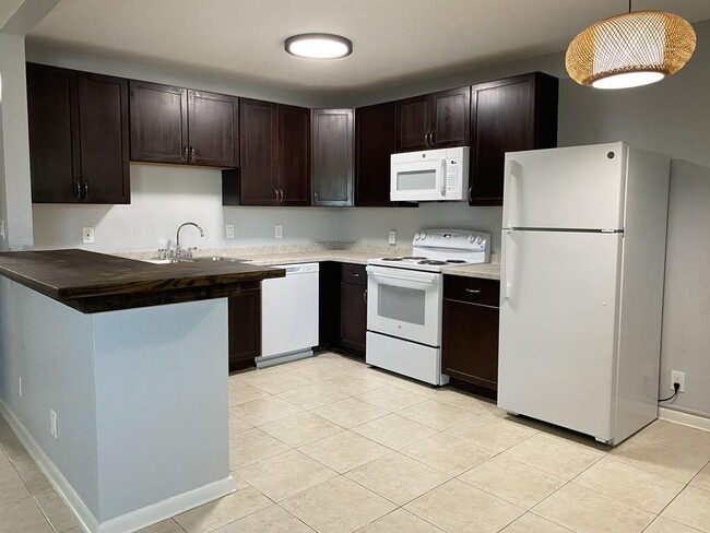 property at 810 Lake Shore Dr