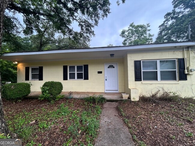 property at 111 Magnolia Dr