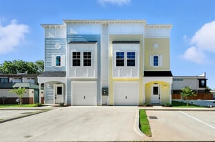 110 S Market St in Dallas, TX - Building Photo