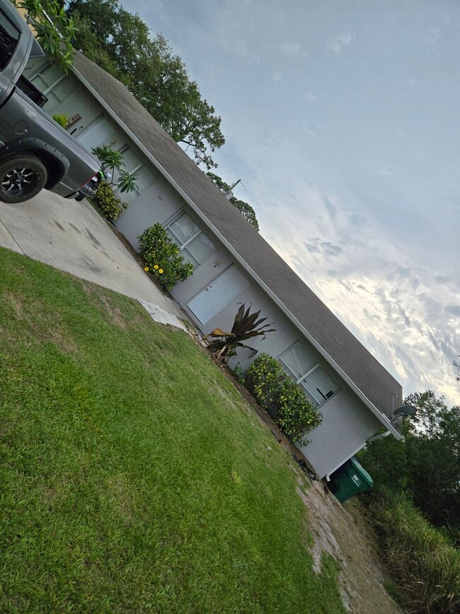 103 Flint St