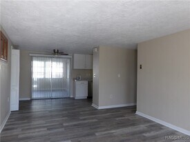 15 Taft St in Beverly Hills, FL - Building Photo